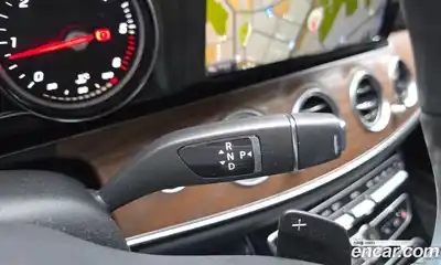 Mercedes-Benz E-Class 2020 1.9 Автомат в Москве № 150703, миниатюра 9