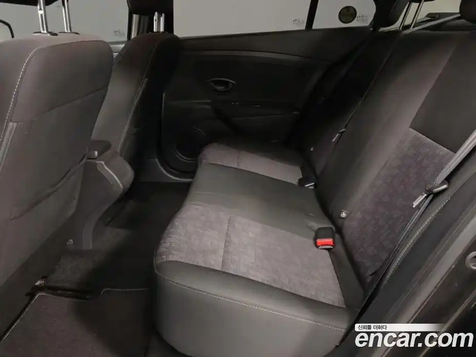 Renault SM3 2015 1.6 Автомат в Москве № 153055, фото 8