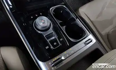 Kia Canival 2022 3.5 Автомат в Москве № 15621, миниатюра 4