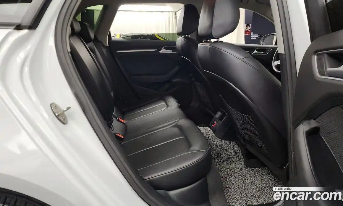 Audi A3 2015 1.6 Автомат в Москве № 158828, фото 12