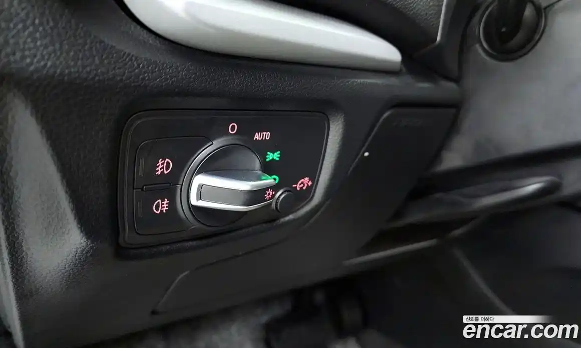 Audi A3 2015 1.6 Автомат в Москве № 158828, фото 16