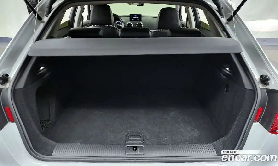 Audi A3 2015 1.6 Автомат в Москве № 158828, фото 20