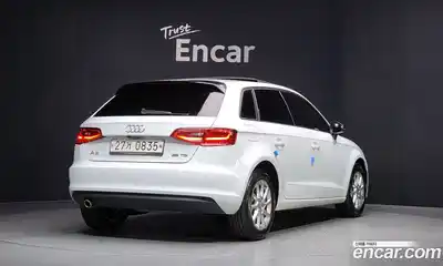 Audi A3 2015 1.6 Автомат в Москве № 158828, миниатюра 2