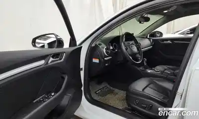 Audi A3 2015 1.6 Автомат в Москве № 158828, миниатюра 10