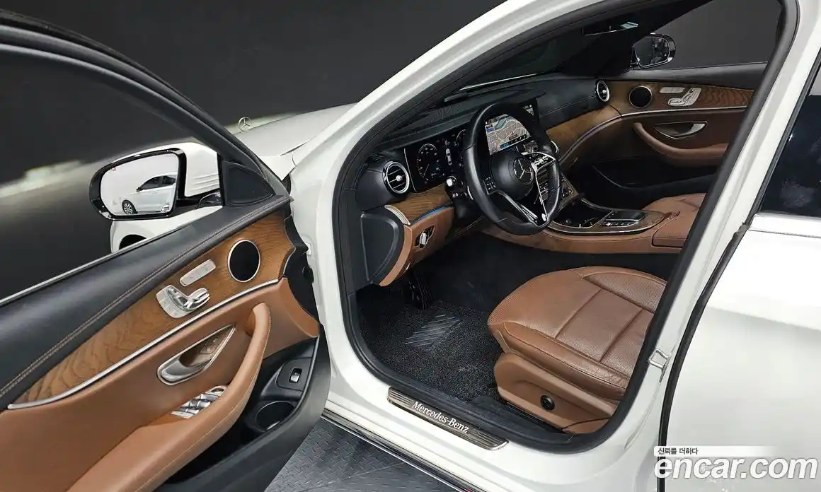 Mercedes-Benz E-Class 2021 2.0 Автомат в Москве № 158982, фото 11