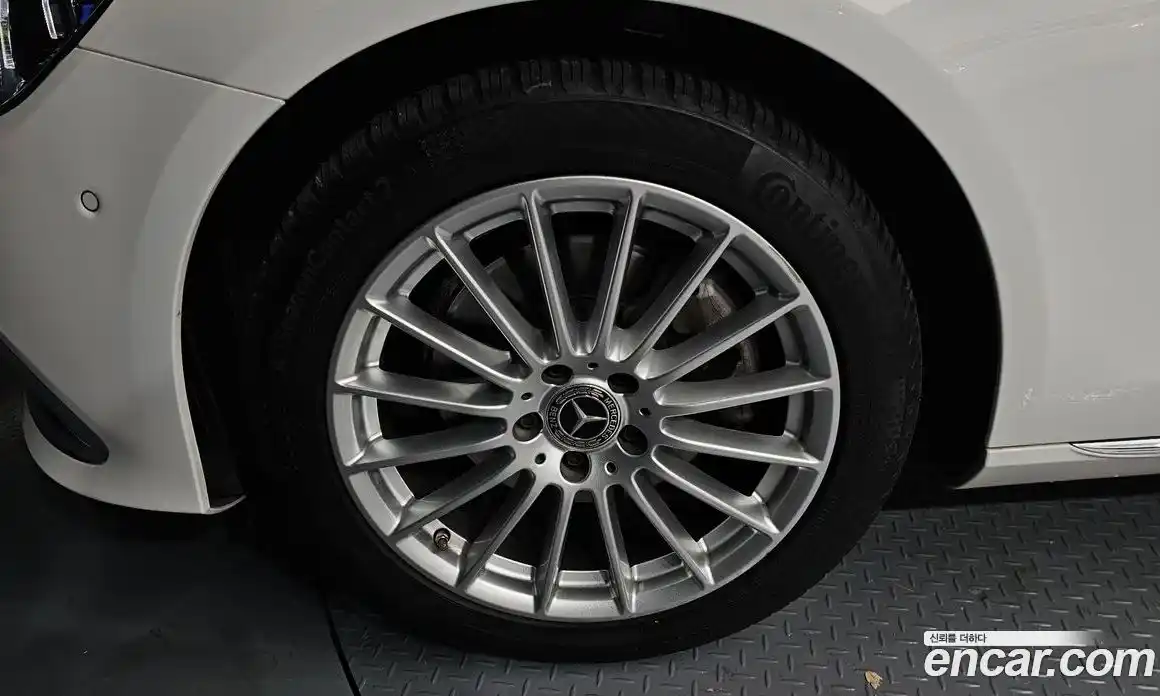 Mercedes-Benz E-Class 2021 2.0 Автомат в Москве № 158982, фото 5