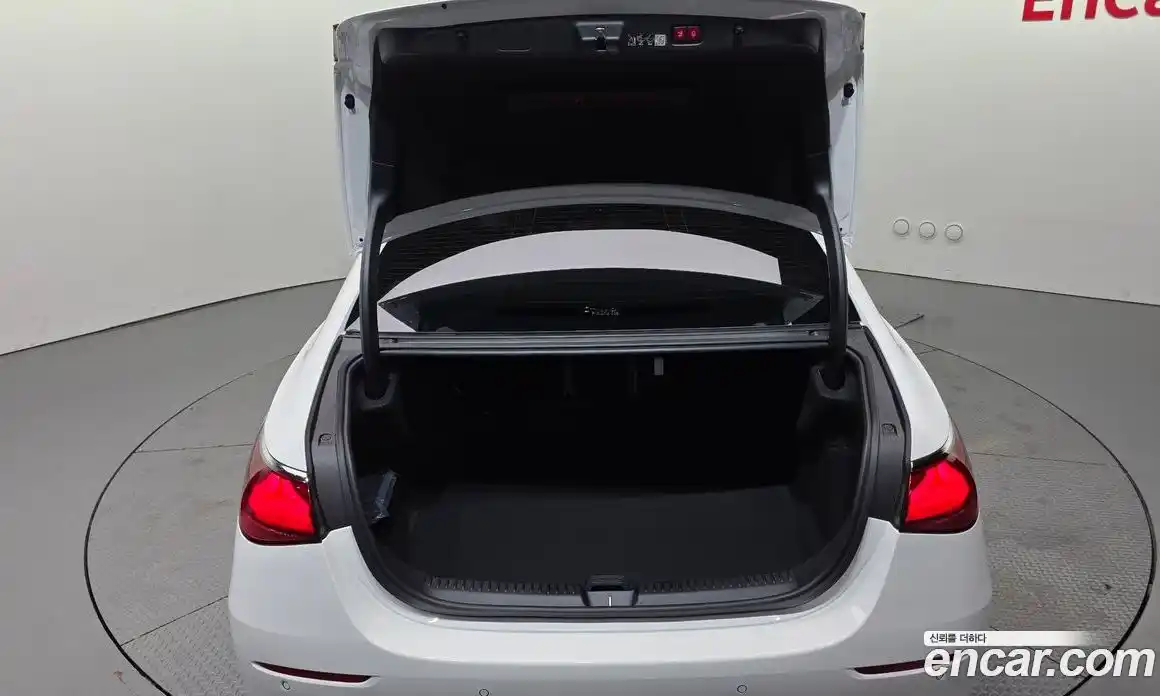 Mercedes-Benz E-Class 2025 2.0 Автомат в Москве № 160033, фото 20