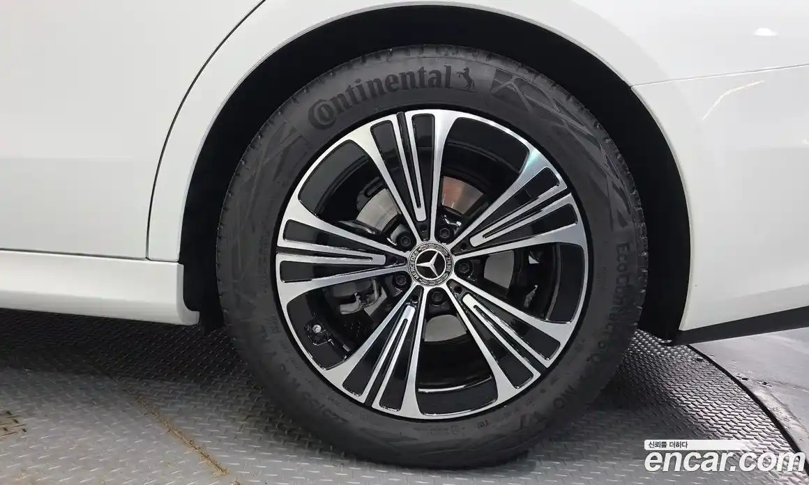 Mercedes-Benz E-Class 2025 2.0 Автомат в Москве № 160033, фото 5