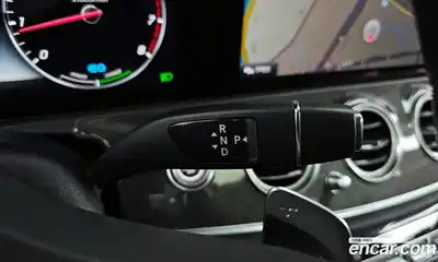 Mercedes-Benz E-Class 2020 2.0 Автомат в Москве № 160408, миниатюра 9