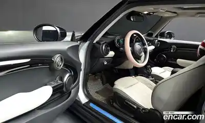 Mini Cooper 2023 2.0 Автомат в Москве № 162811, миниатюра 11