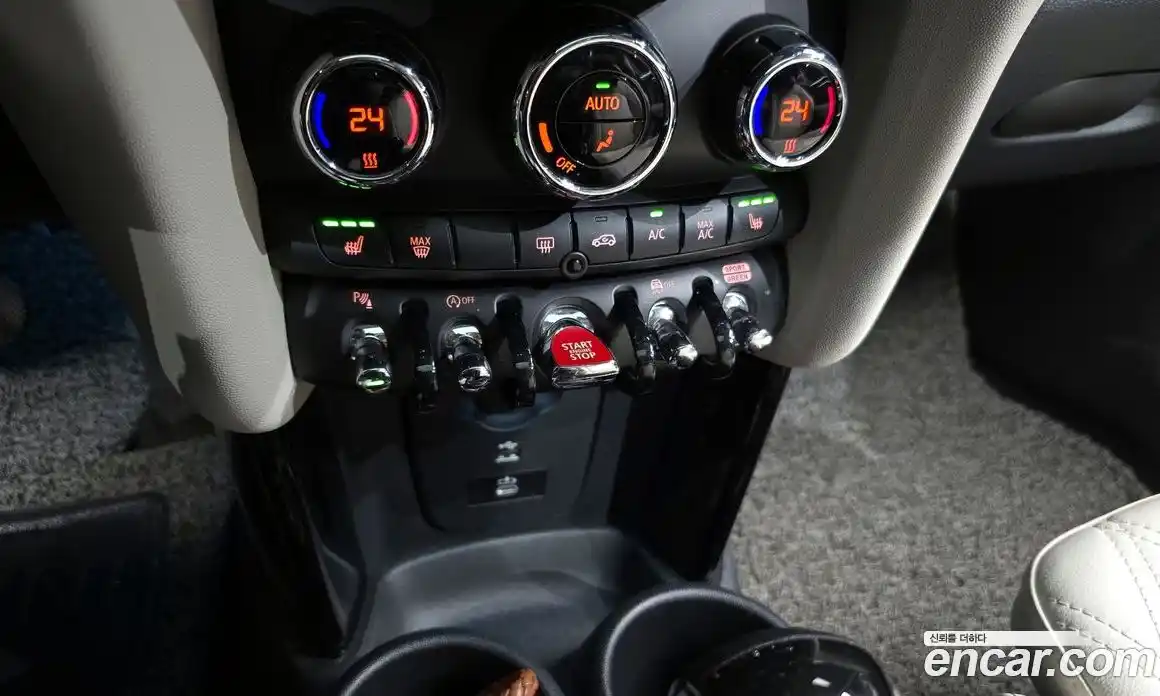 Mini Cooper 2023 2.0 Автомат в Москве № 162811, фото 17