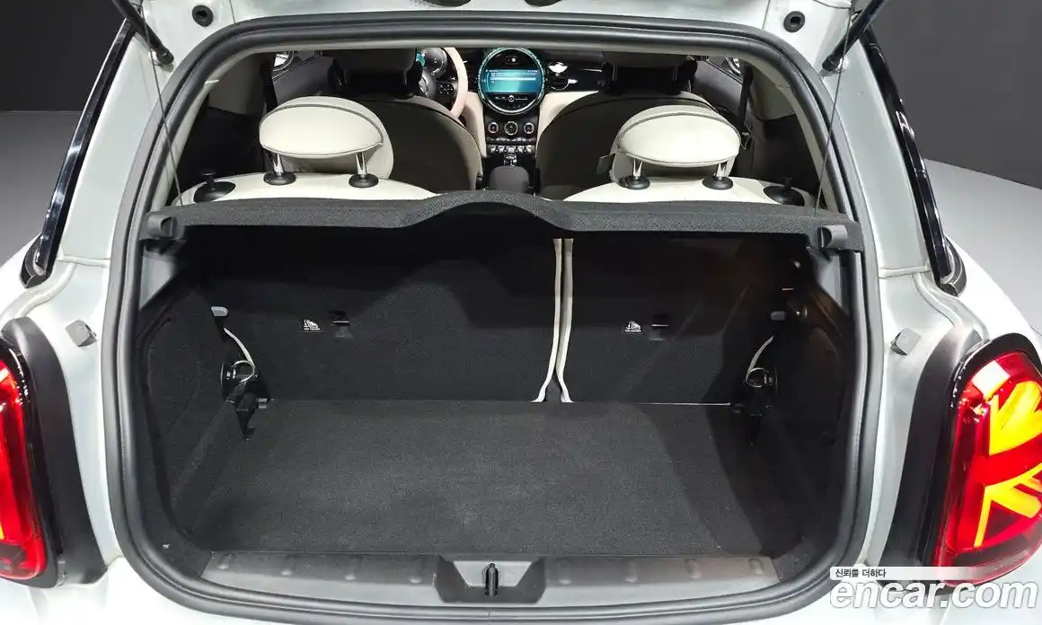 Mini Cooper 2023 2.0 Автомат в Москве № 162811, фото 20