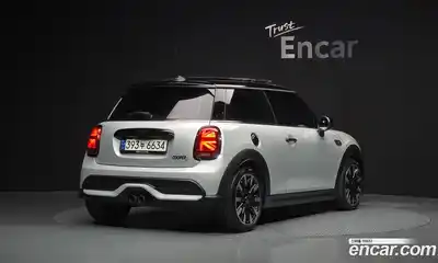 Mini Cooper 2023 2.0 Автомат в Москве № 162811, миниатюра 2