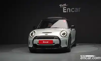 Mini Cooper 2023 2.0 Автомат в Москве № 162811, миниатюра 3