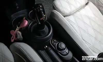 Mini Cooper 2023 2.0 Автомат в Москве № 162811, миниатюра 9