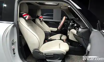 Mini Cooper 2023 2.0 Автомат в Москве № 162811, миниатюра 10