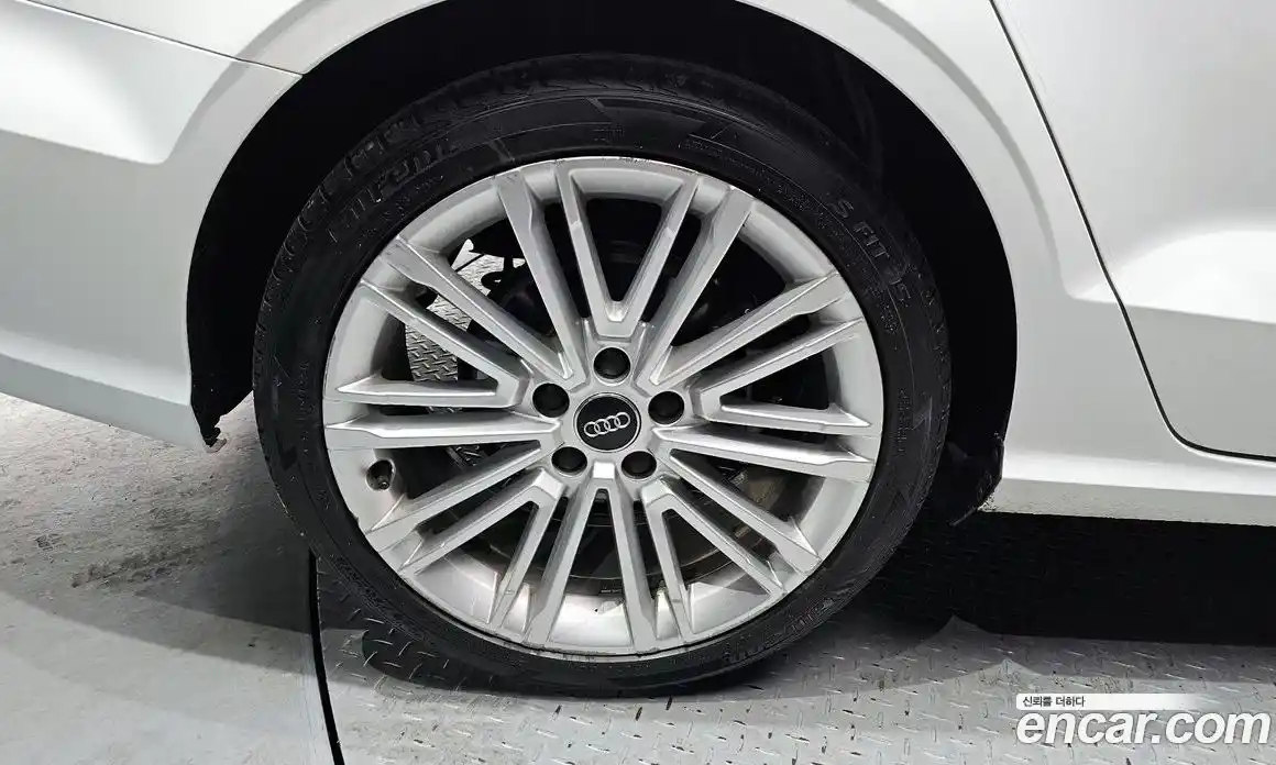 Audi A3 2018 2.0 Автомат в Москве № 162921, фото 15