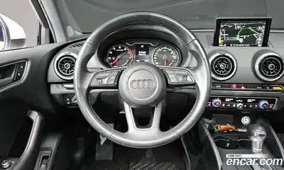 Audi A3 2018 2.0 Автомат в Москве № 162921, миниатюра 4