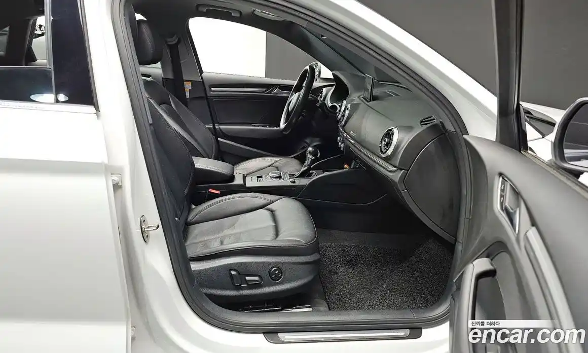 Audi A3 2018 2.0 Автомат в Москве № 162921, фото 8