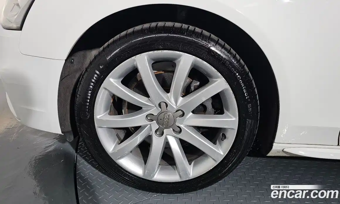 Audi A4 2015 2.0 Автомат в Москве № 163838, фото 5