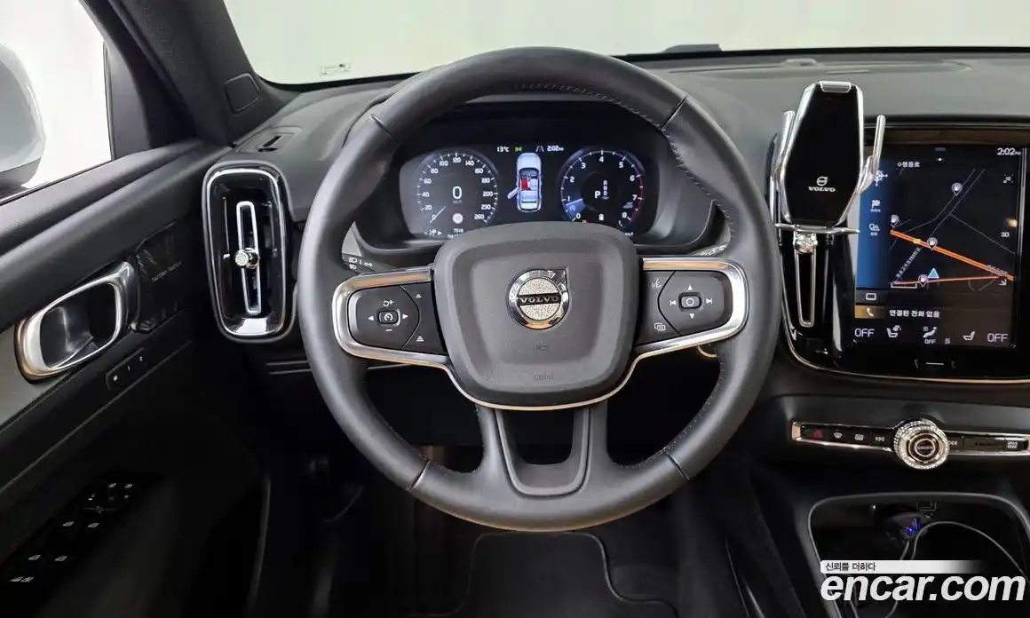 Volvo XC40 2021 2.0 Автомат в Москве № 164142, фото 13