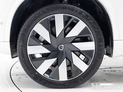 Volvo XC90 2024 2.0 Автомат в Москве № 164733, миниатюра 5