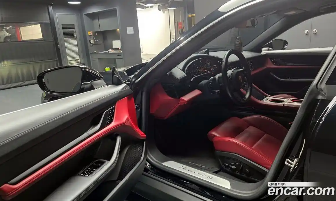 Porsche Taycan 2021 0.1 Автомат в Москве № 165275, фото 10