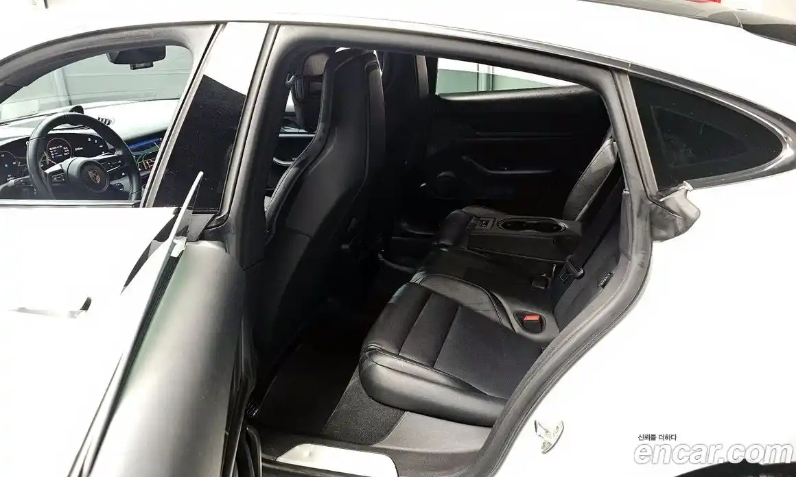 Porsche Taycan 2021 0.1 Автомат в Москве № 165293, фото 9