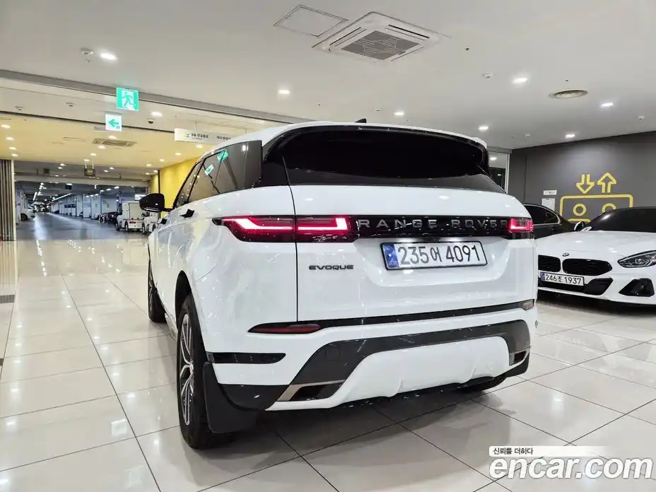 Land Rover Range-Rover Evoque 2025 2.0 Автомат в Москве № 166087, фото 4