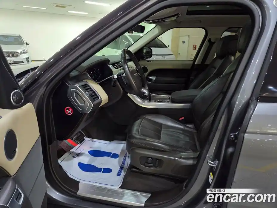 Land Rover Range-Rover Sport 2019 3.0 Автомат в Москве № 166892, фото 6