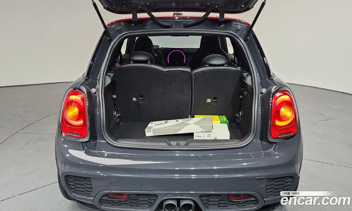 Mini Cooper 2018 2.0 Автомат в Москве № 167171, фото 19