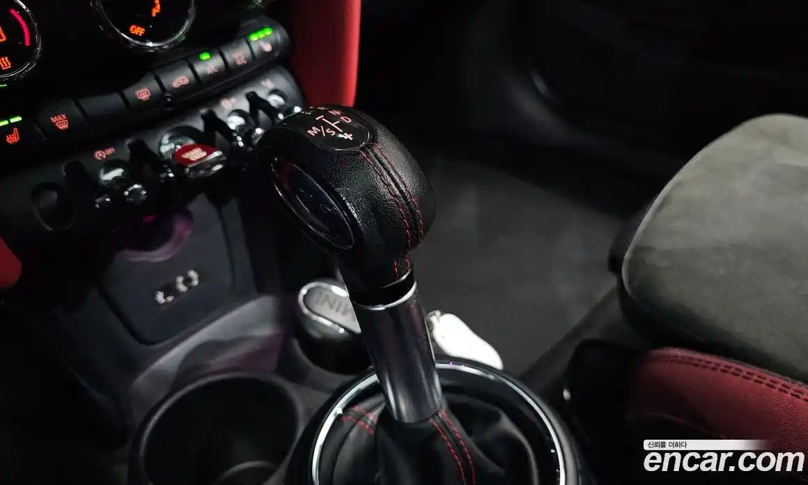 Mini Cooper 2018 2.0 Автомат в Москве № 167171, фото 8