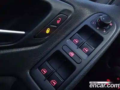 Volkswagen Golf 2011 1.4 Автомат в Москве № 169273, миниатюра 12