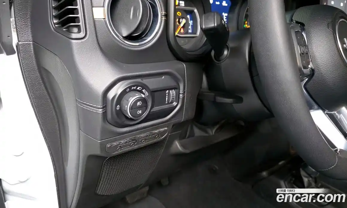 Jeep Wrangler 2025 2.0 Автомат в Москве № 169358, фото 1