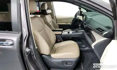 Toyota Sienna 2021 2.5 Автомат в Москве № 170206, миниатюра 6