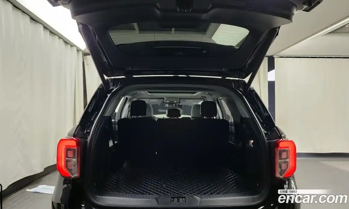 Ford Explorer 2022 2.3 Автомат в Москве № 170811, фото 11