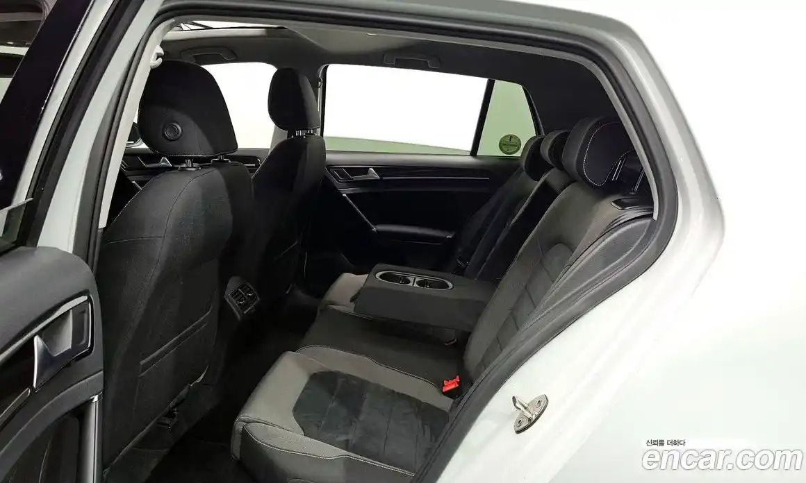 Volkswagen Golf 2015 2.0 Автомат в Москве № 171231, фото 7