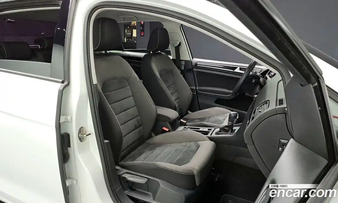 Volkswagen Golf 2015 2.0 Автомат в Москве № 171231, фото 8