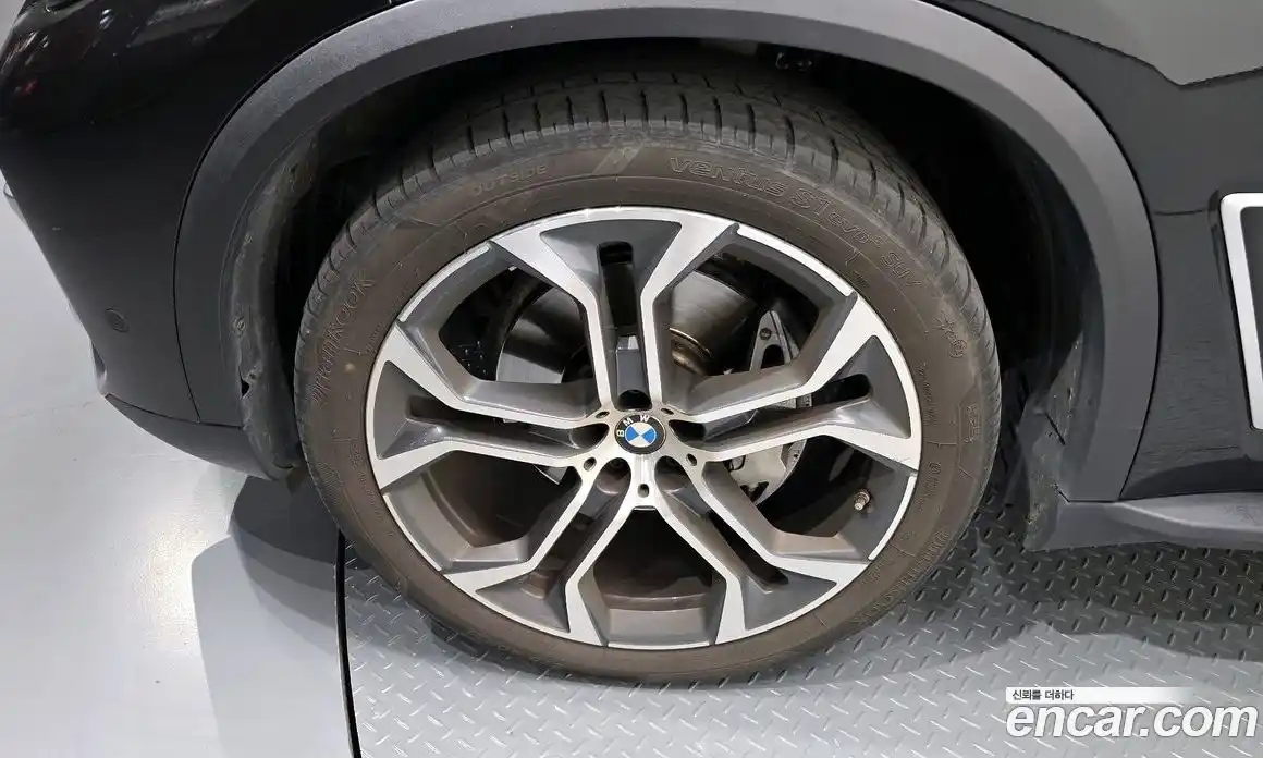 BMW X5 2023 3.0 Автомат в Москве № 186553, фото 2