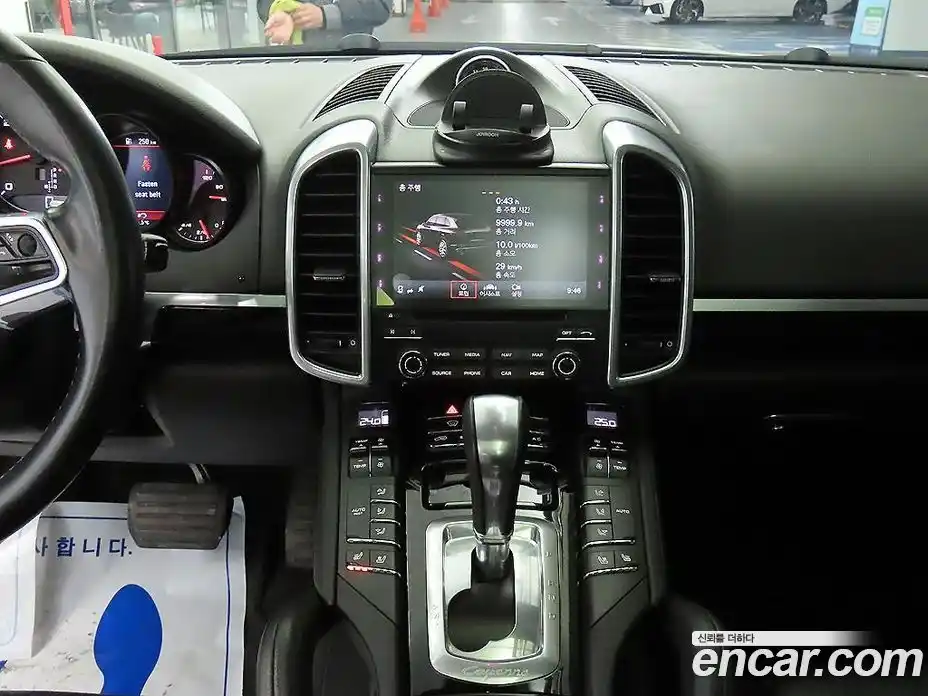 Porsche Cayenne 2017 3.0 Автомат в Москве № 186897, фото 11