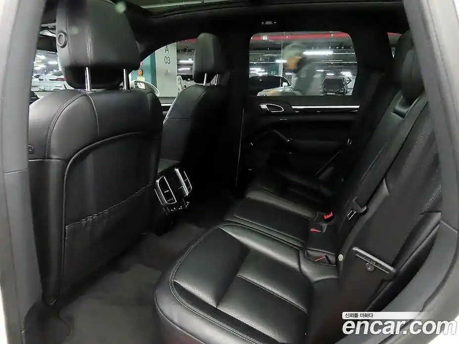 Porsche Cayenne 2017 3.0 Автомат в Москве № 186897, фото 7