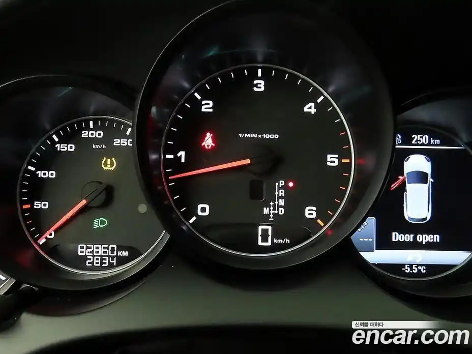 Porsche Cayenne 2017 3.0 Автомат в Москве № 186897, фото 9