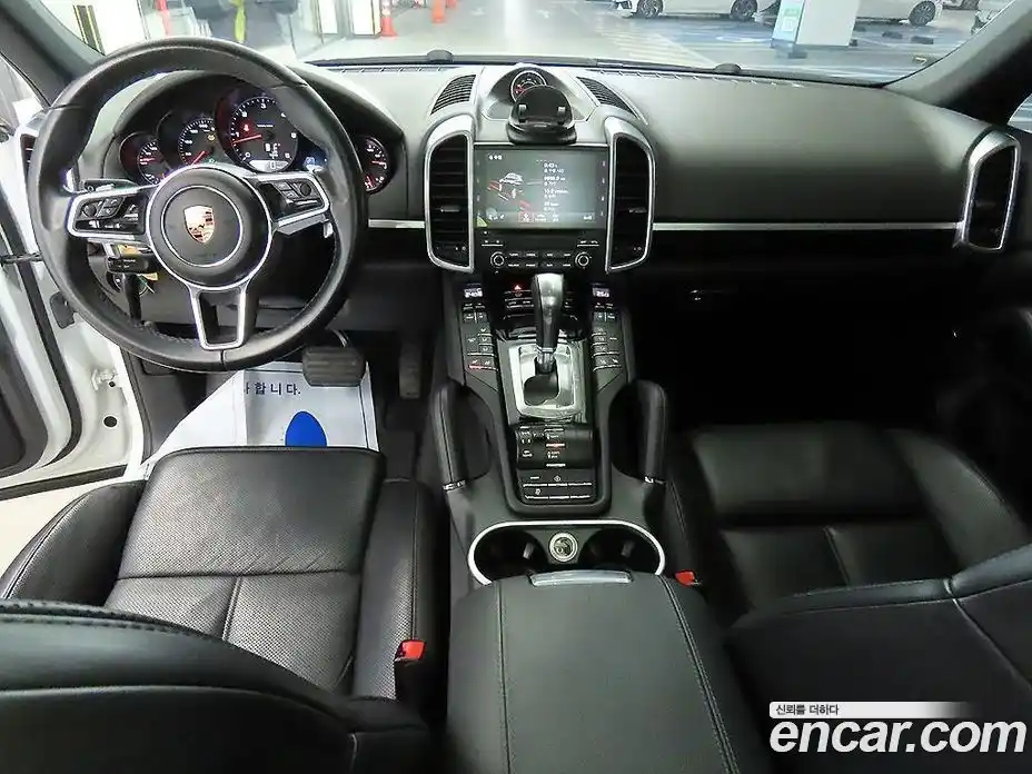 Porsche Cayenne 2017 3.0 Автомат в Москве № 186897, фото 10