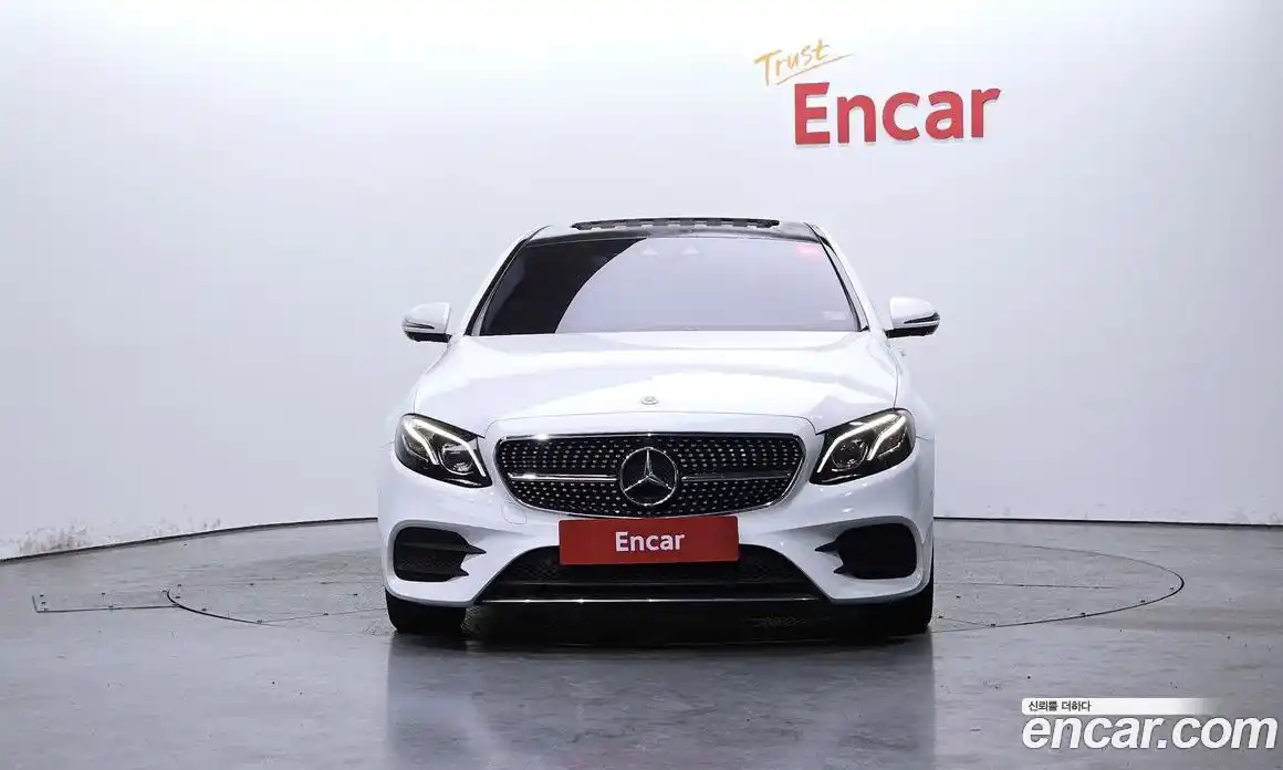 Mercedes-Benz E-Class 2019 2.0 Автомат в Москве № 195697, фото 3