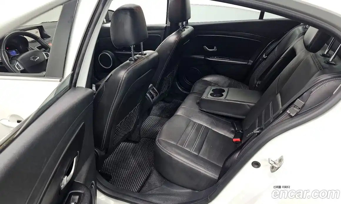 Renault SM3 2014 1.6 Автомат в Москве № 208699, фото 14