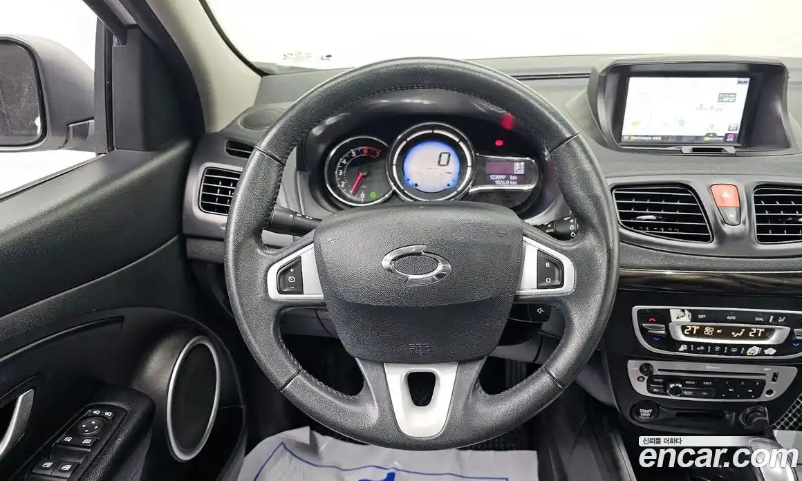 Renault SM3 2014 1.6 Автомат в Москве № 208699, фото 19