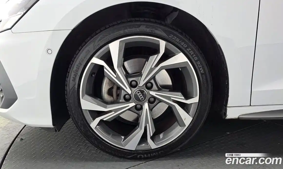 Audi A3 2023 2.0 Автомат в Москве № 210922, фото 4