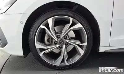 Audi A3 2023 2.0 Автомат в Москве № 210922, миниатюра 4