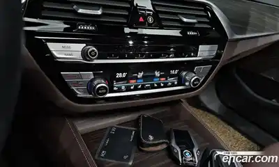 BMW 5-Series 2022 2.0 Автомат в Москве № 211434, миниатюра 2