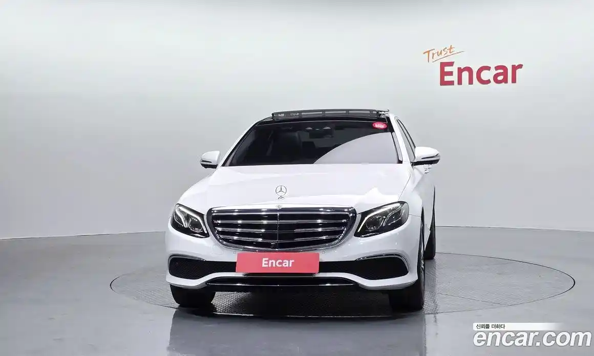 Mercedes-Benz E-Class 2017 3.0 Автомат в Москве № 212028, фото 11